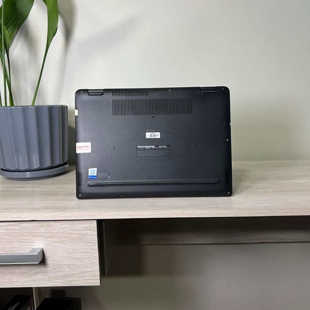 Notebook Dell Latitude 3400 (Pantalla 14″, Intel Core i3 de 8° Gen, 8GB DDR4, 256GB M.2, Teclado Japones, Windows 11 Pro) Reacondicionado REMATE - C001391