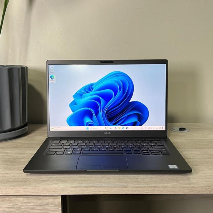 Notebook Dell Latitude 7400 (Pantalla 14", Intel Core i7 de 8° Gen, 8gb DDR4, 128gb M.2, Teclado Inglés, Windows 11 Pro) Reacondicionado REMATE - C006225