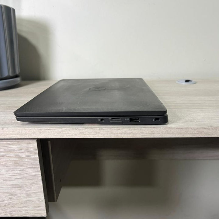 Notebook Dell Latitude 7400 (Pantalla 14", Intel Core i7 de 8° Gen, 8gb DDR4, 128gb M.2, Teclado Inglés, Windows 11 Pro) Reacondicionado REMATE - C006225
