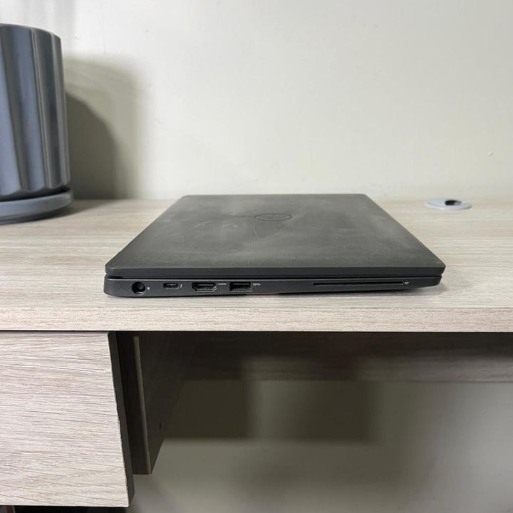 Notebook Dell Latitude 7400 (Pantalla 14", Intel Core i7 de 8° Gen, 8gb DDR4, 128gb M.2, Teclado Inglés, Windows 11 Pro) Reacondicionado REMATE - C006225