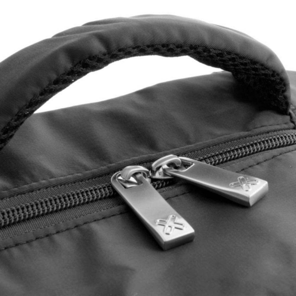 Mochila para Notebook Klip Xtreme Monaco KNB-426BL (Hasta 15.6", Nylon, Negra)